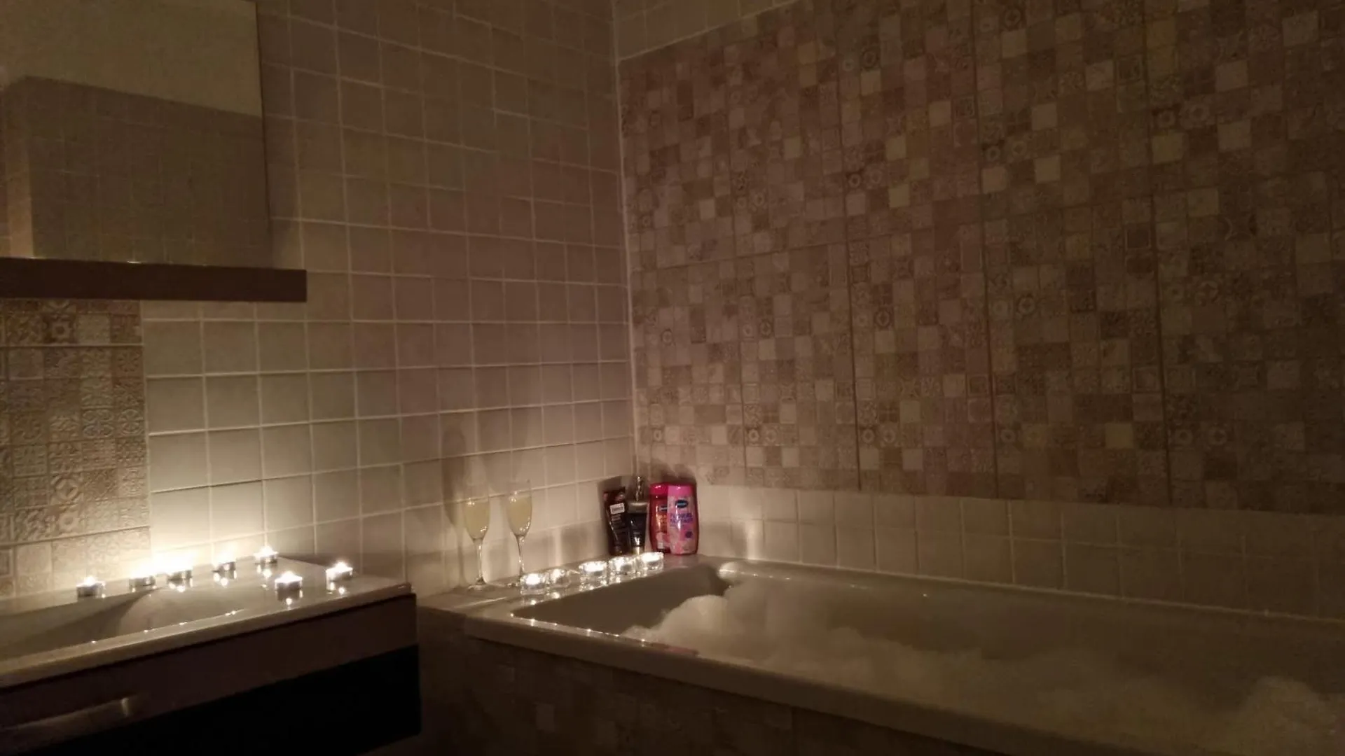 Park Residence 5, 2 Bedroom Apartment Bucharest 0*,  Romania