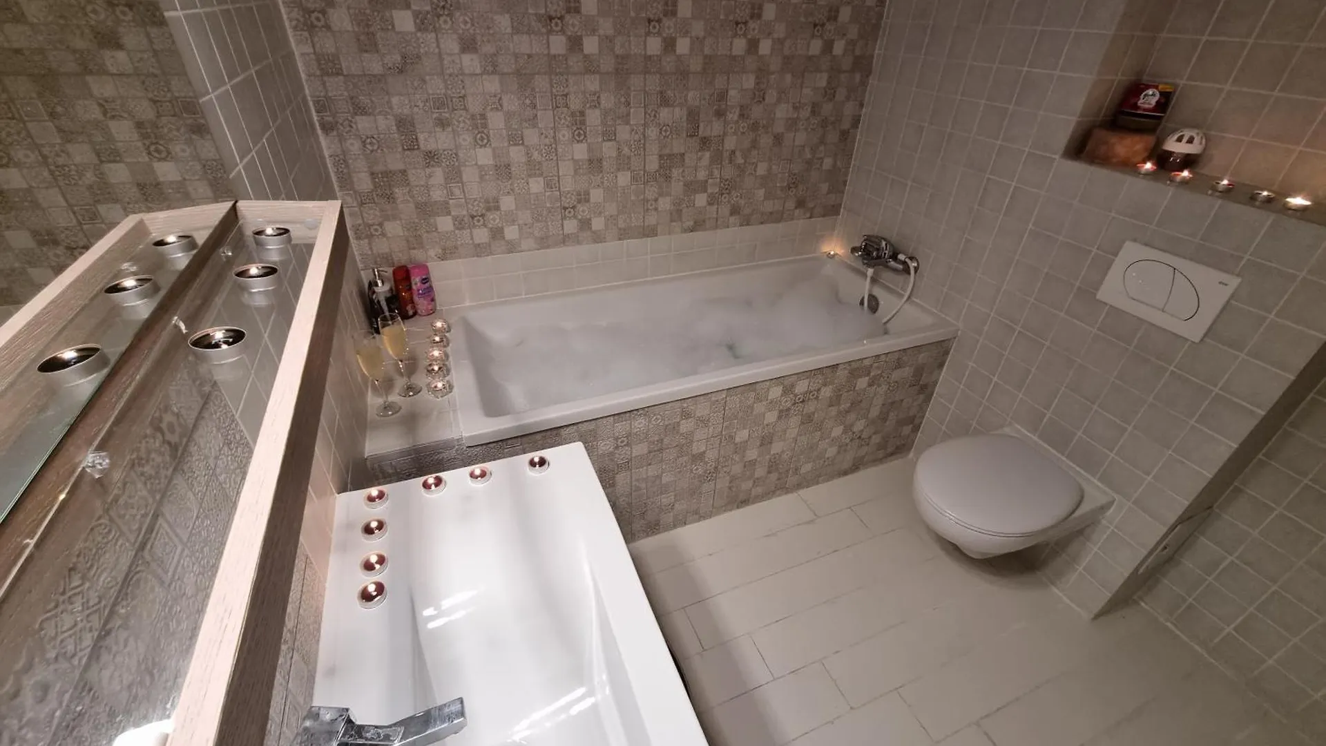 Park Residence 5, 2 Bedroom Apartment Bucharest
